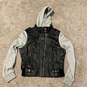 LAST KISS Faux Leather Jacket w/ Hood & Sweatshirt Sleeves, Juniors Size Large